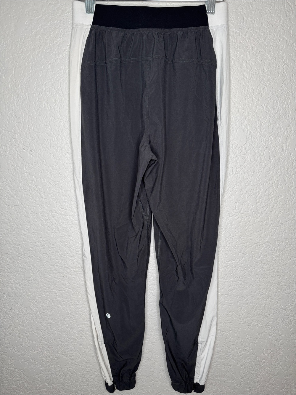 Lululemon Adapted State High-Rise Jogger Track Pants Colourblock Size 6 Two Tone - Picture 5 of 10